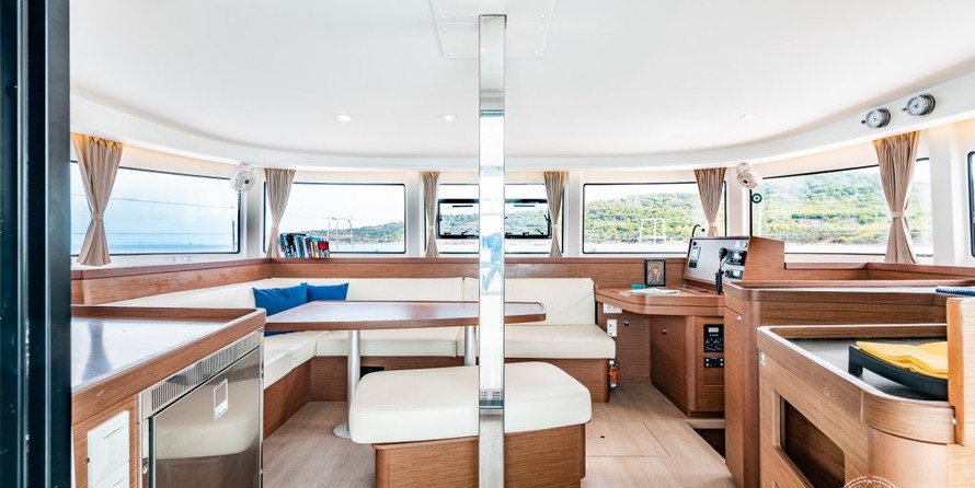 Lagoon 42