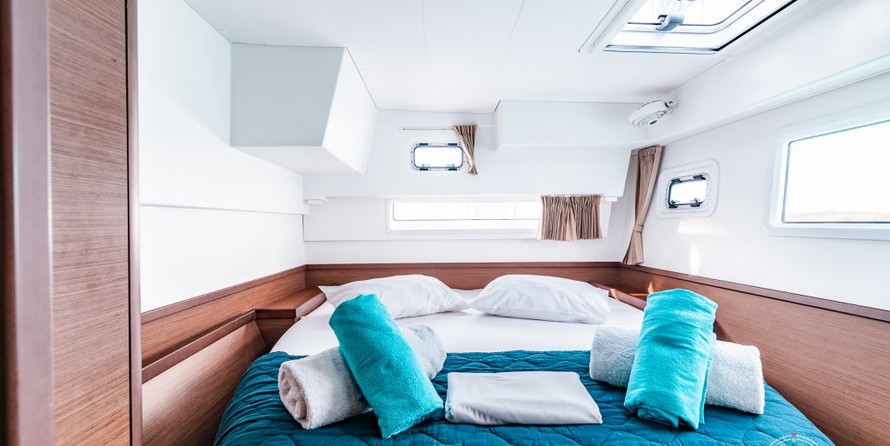 Lagoon 42