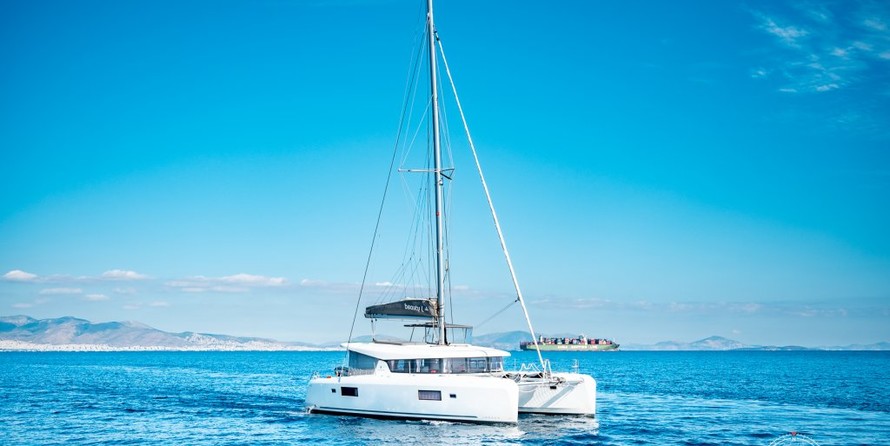 Lagoon 42
