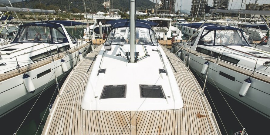 Beneteau Oceanis 48