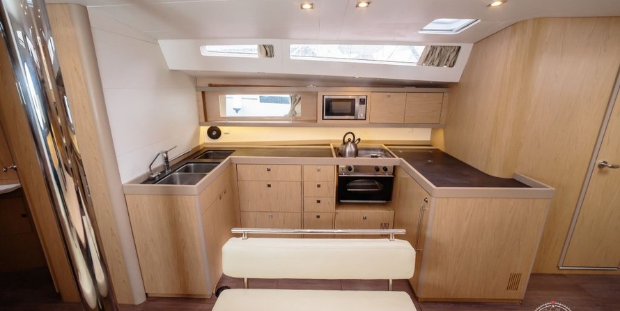 Beneteau Oceanis 48