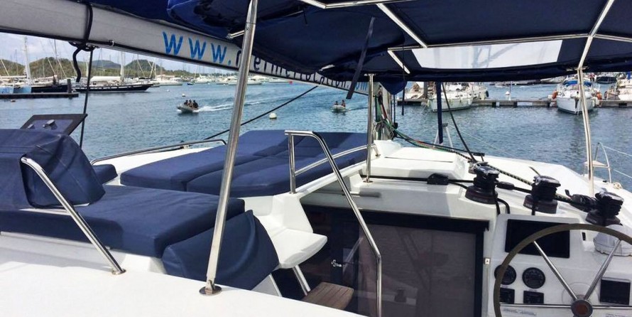 Fountaine Pajot Helia 44
