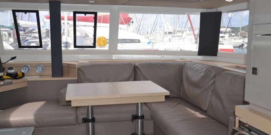 Fountaine Pajot Saona 47