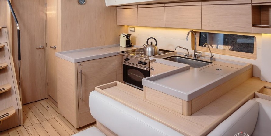 Beneteau Oceanis 51.1