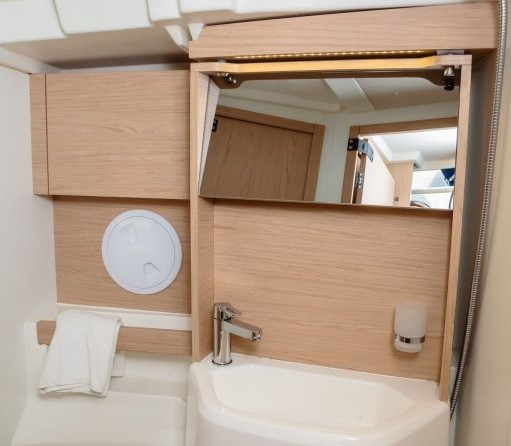 Beneteau Oceanis 51.1