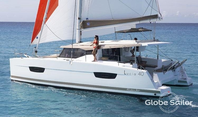 Fountaine Pajot Lucia 40