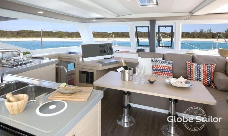 Fountaine Pajot Lucia 40