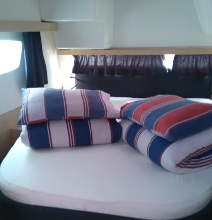 Fountaine Pajot Lucia 40