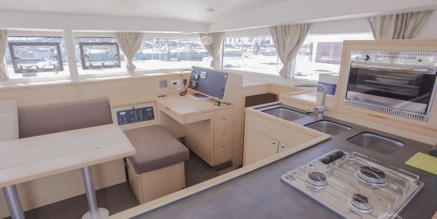 Lagoon 400 S2