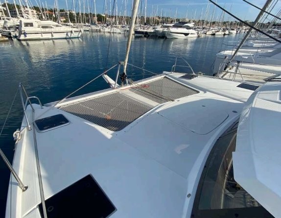 Fountaine Pajot Lucia 40