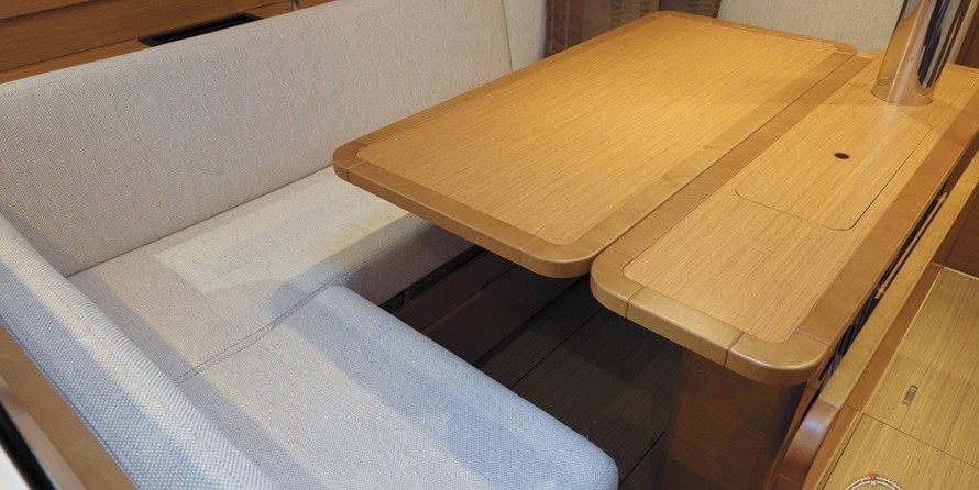 Jeanneau Sun Odyssey 379