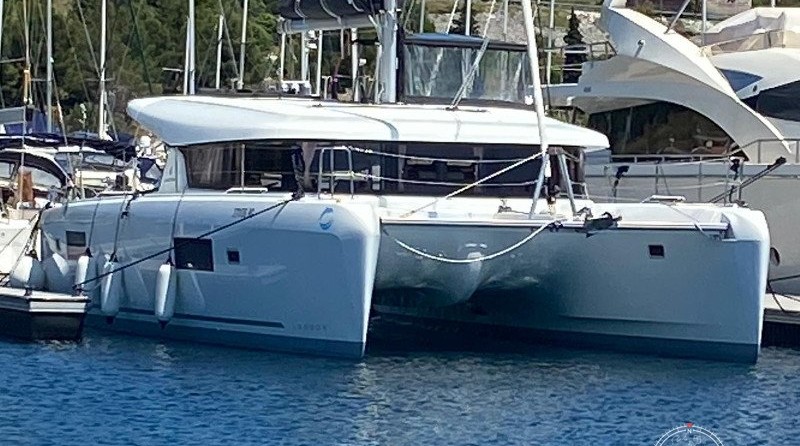 Lagoon 42