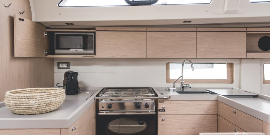 Beneteau Oceanis 51.1