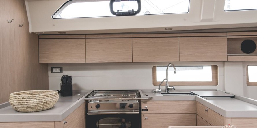 Beneteau Oceanis 51.1