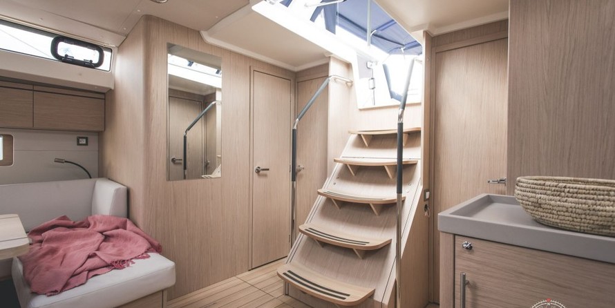 Beneteau Oceanis 51.1