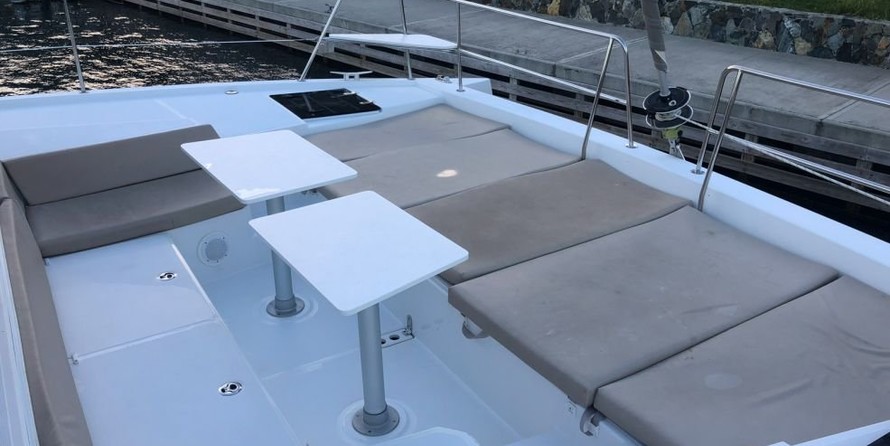 Bali catamarans 4.0 lounge