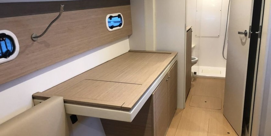 Bali catamarans 4.0 lounge