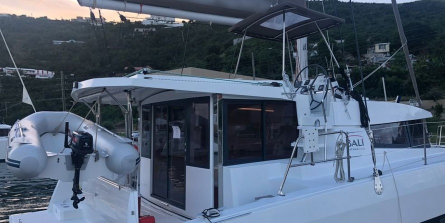 Bali catamarans 4.0 lounge