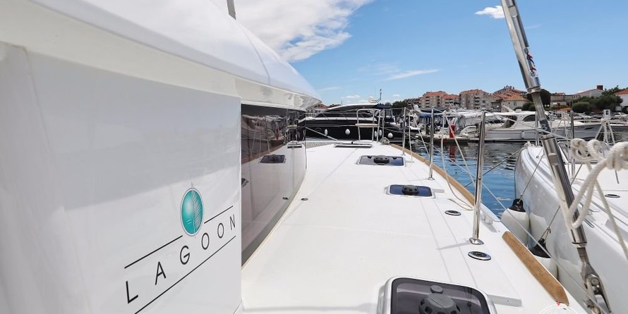 Lagoon 400 S2
