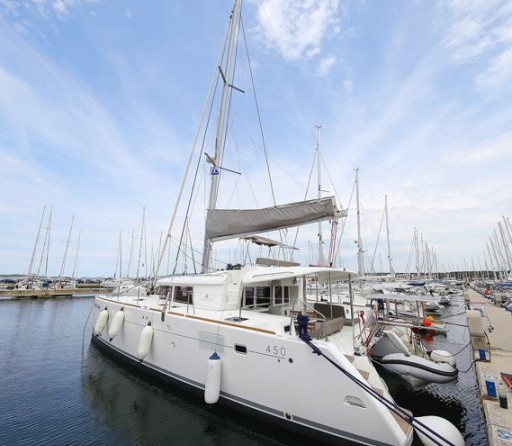 Lagoon 450 F