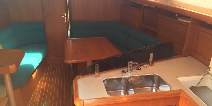 Jeanneau Sun Odyssey 37