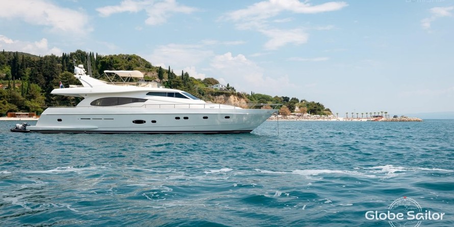Ferretti 730