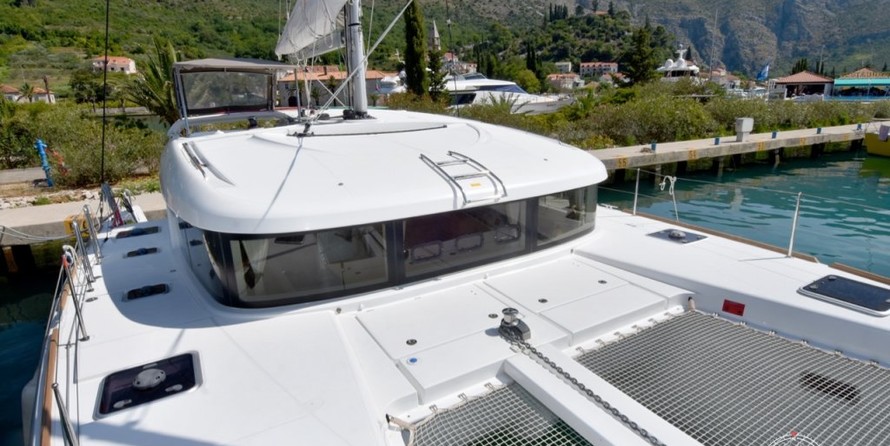 Lagoon 39