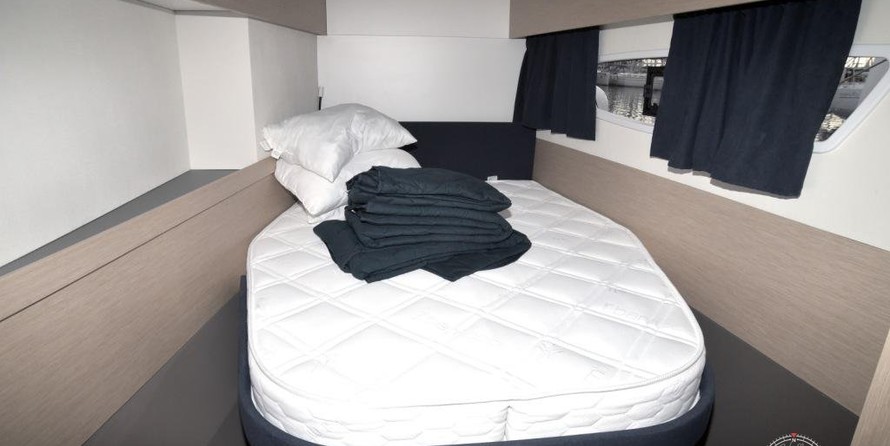 Fountaine Pajot Astréa 42