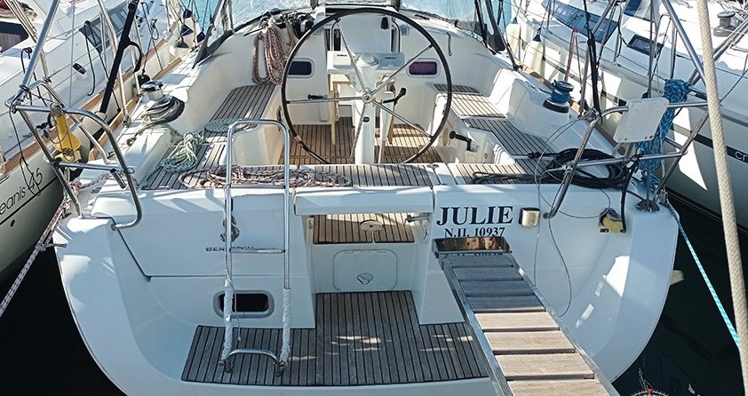 Beneteau Oceanis 37