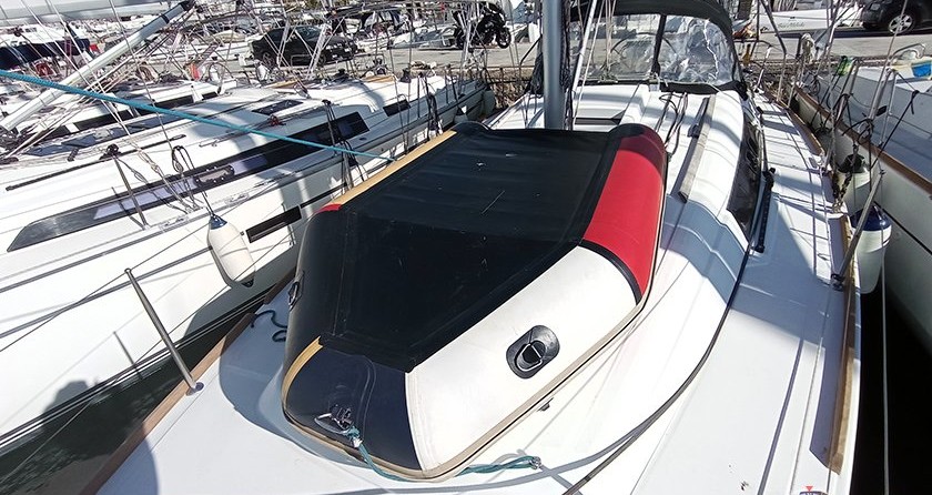 Beneteau Oceanis 37