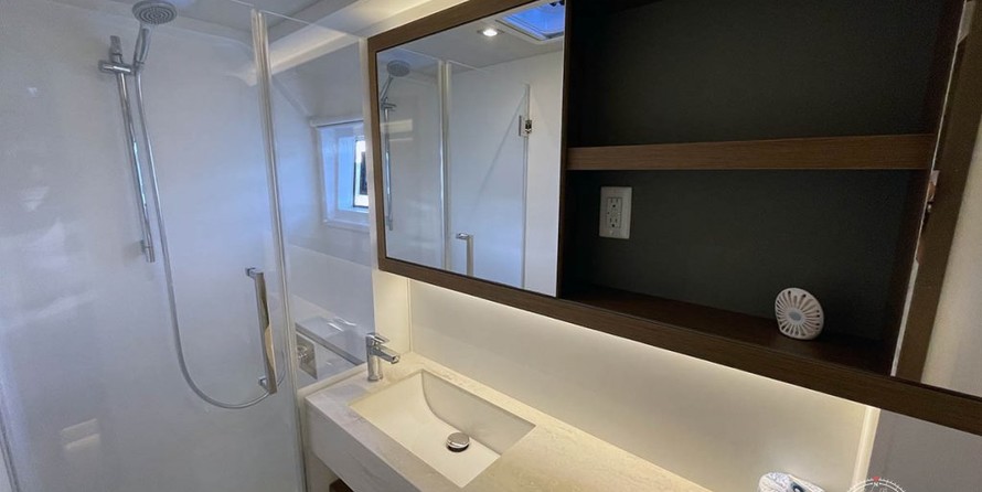 Lagoon 50