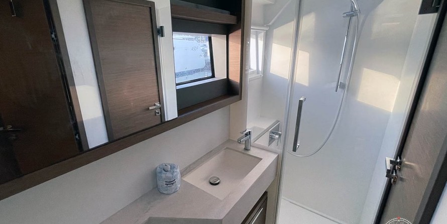 Lagoon 50