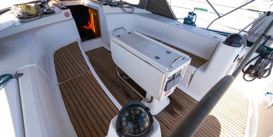 Bavaria 44