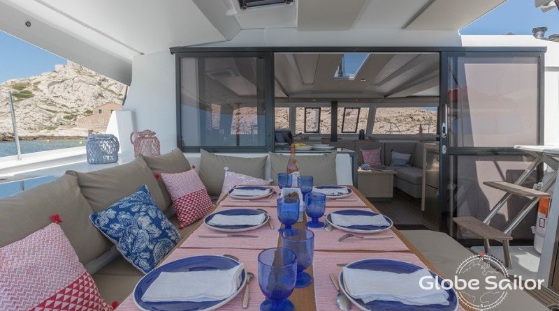 Fountaine Pajot Astréa 42