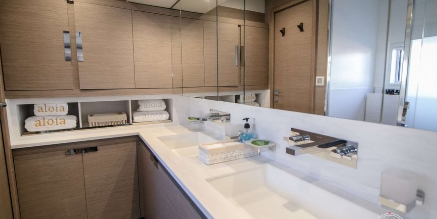 Fountaine Pajot Alegria 67