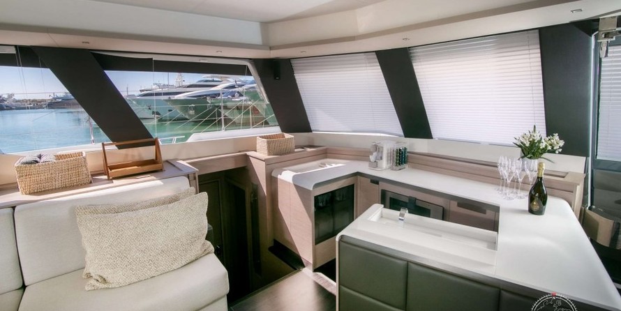 Fountaine Pajot Alegria 67