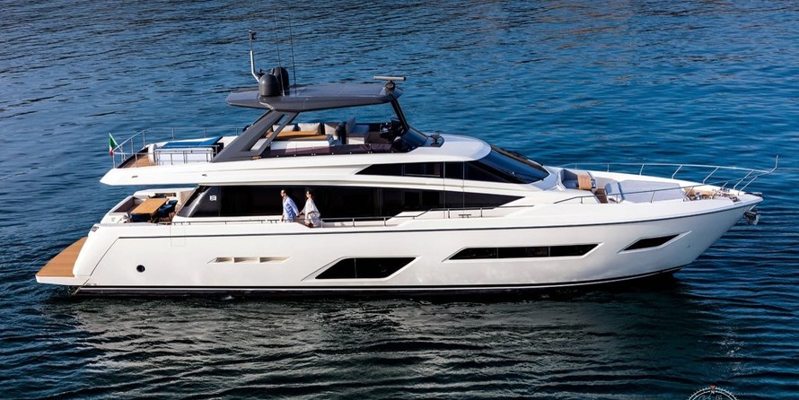 Ferretti 780