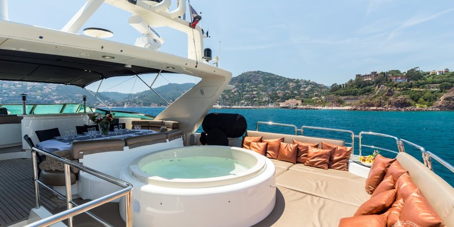 Azimut 100 Jumbo
