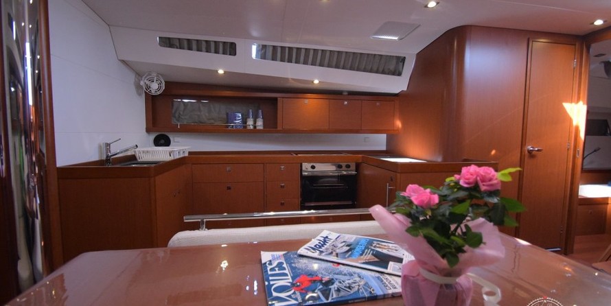 Beneteau Oceanis 48