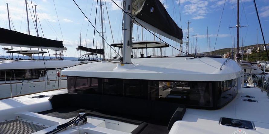 Lagoon 450 SporTop