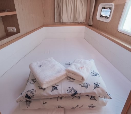 Lagoon 39