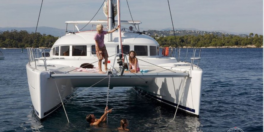 Lagoon 380