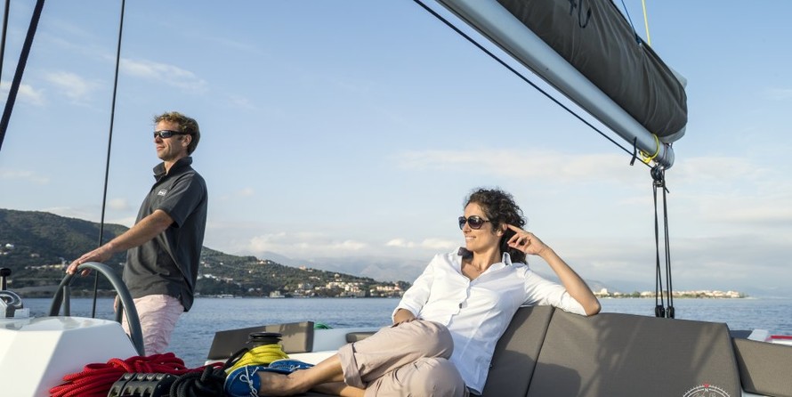 Bali catamarans 4.0 lounge