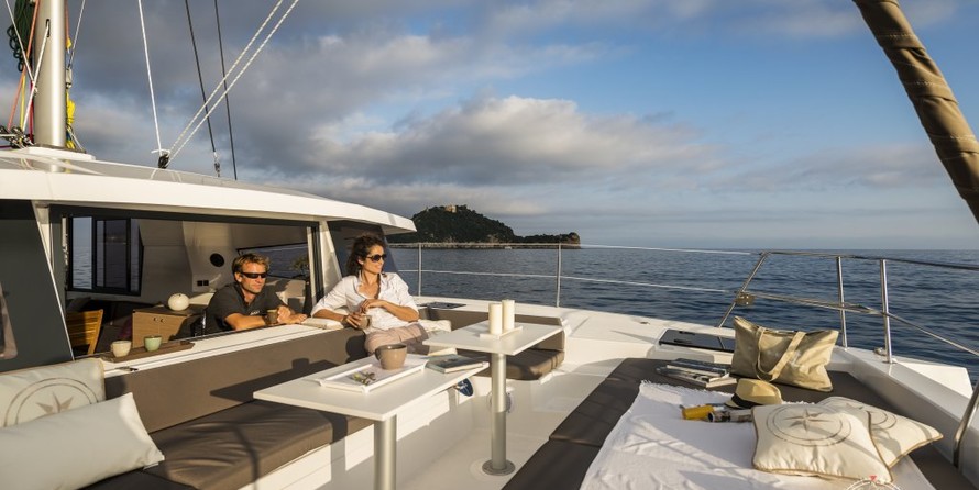 Bali catamarans 4.0 lounge