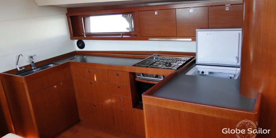 Beneteau Oceanis 48