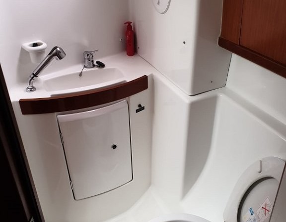 Beneteau 43