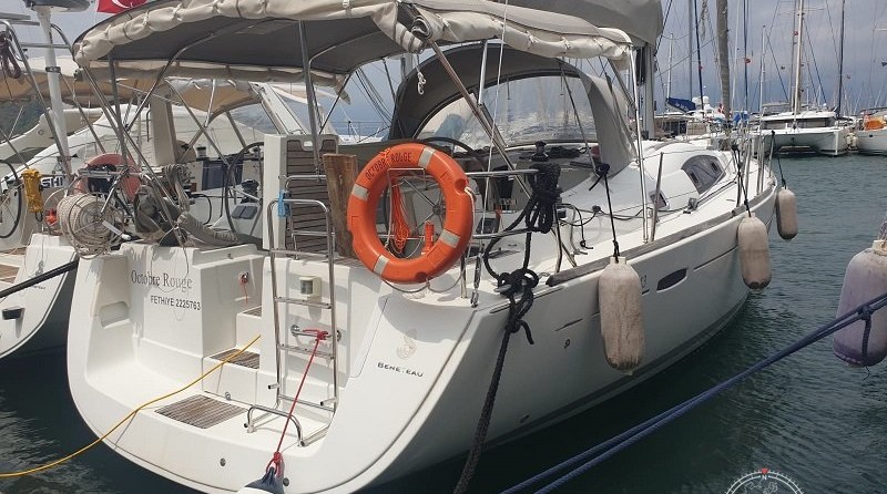 Beneteau 43