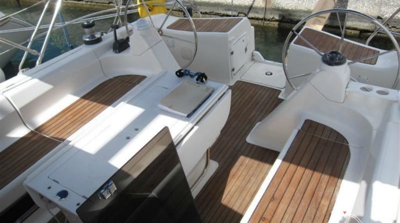 Jeanneau Sun Odyssey 43