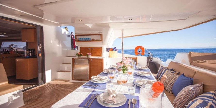 Fountaine Pajot Sanya 57