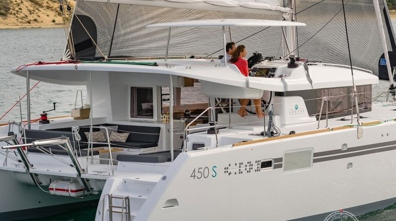 Lagoon 450 SporTop
